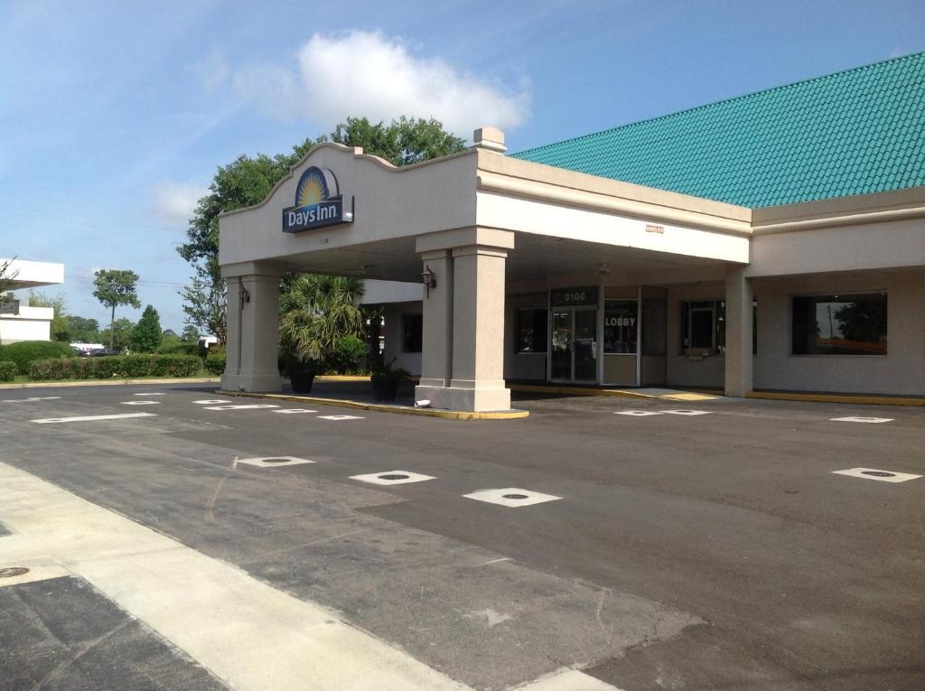 Days Inn Panama City 23Rd Street Eksteriør billede