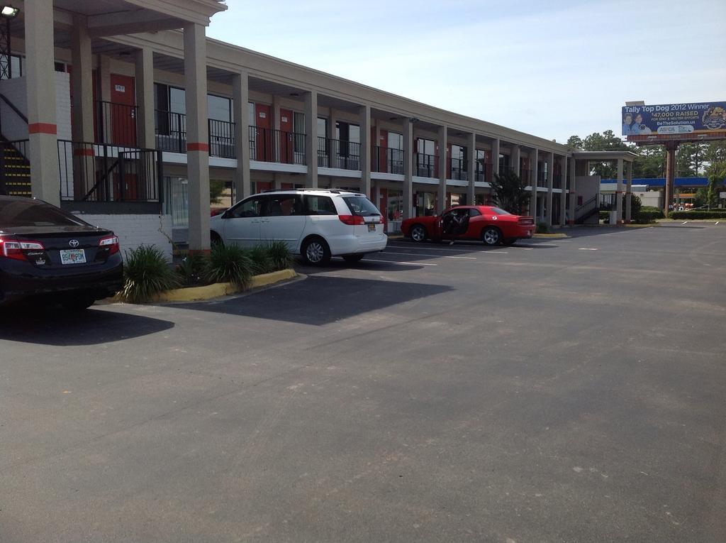 Days Inn Panama City 23Rd Street Eksteriør billede